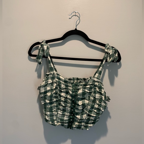Urban Outfitters Green Gingham Tie Crop Top - Picture 4 of 6